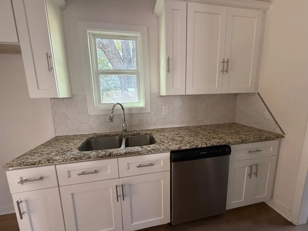 Photo 9 — 105 S Magnolia Street, Crescent, OK 73028