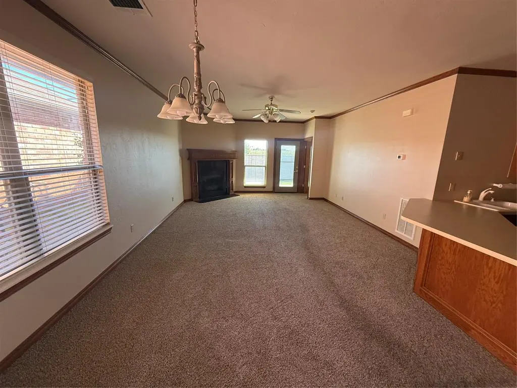 Photo 5 — 9220 Roadrunner Avenue, Oklahoma City, OK 73139