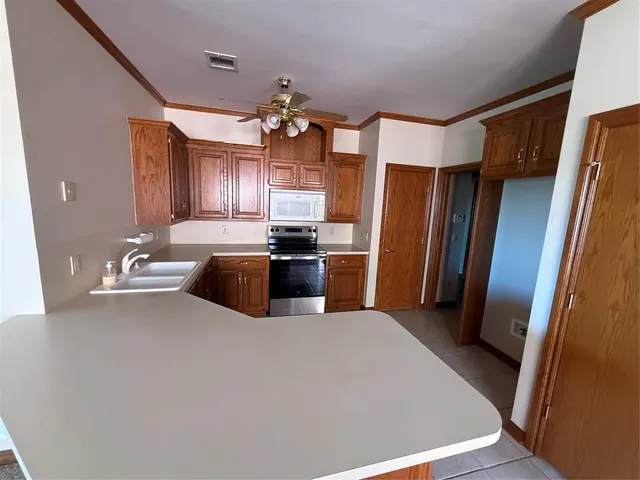 Photo 7 — 9220 Roadrunner Avenue, Oklahoma City, OK 73139