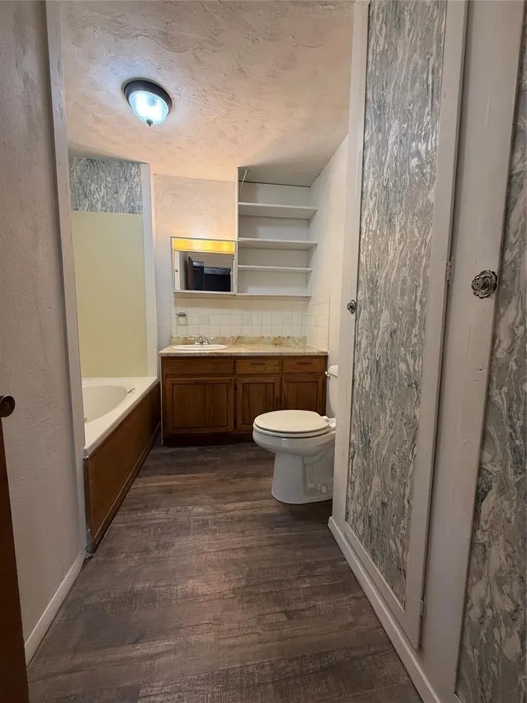 Photo 10 — 311 W 5th Street, Broken Bow, OK 74728