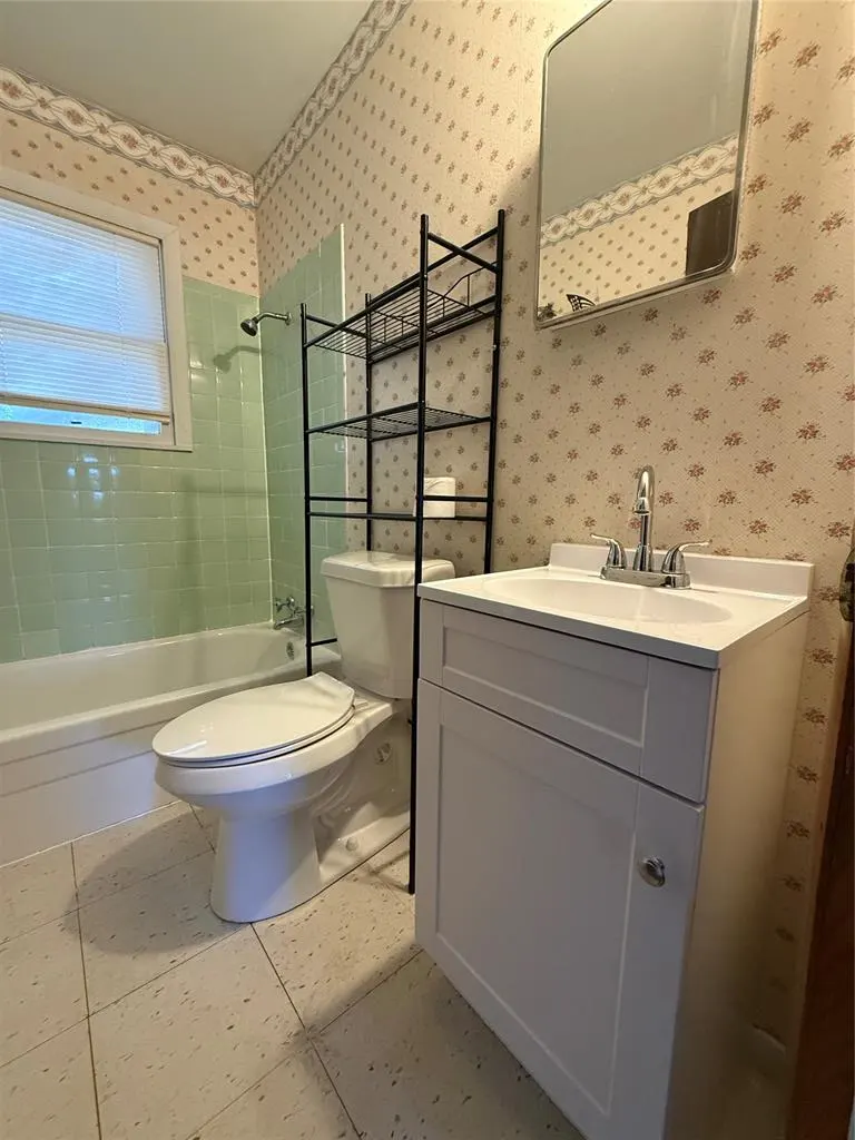 Photo 18 — 311 W 5th Street, Broken Bow, OK 74728