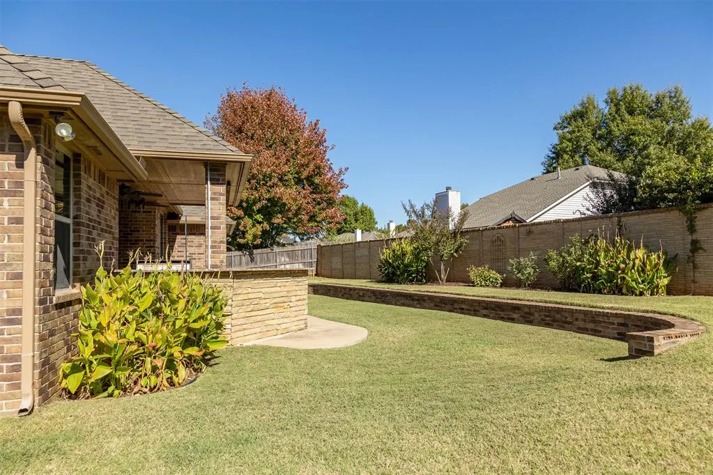 Photo 33 — 1909 Brooke Court, Edmond, OK 73003