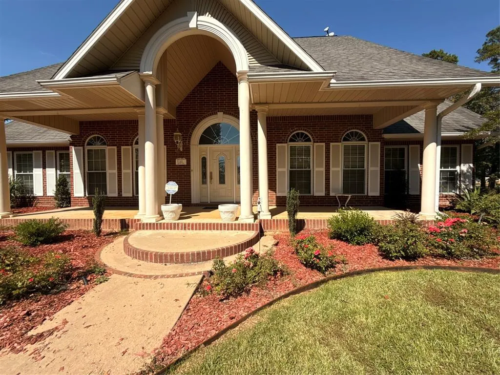 Photo 4 — 302 W Airport Road, Broken Bow, OK 74728