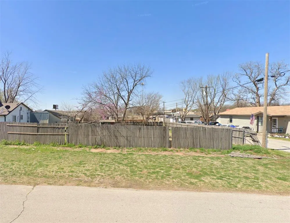 Front exterior — 515 S Lester Lane, Purcell, OK 73080