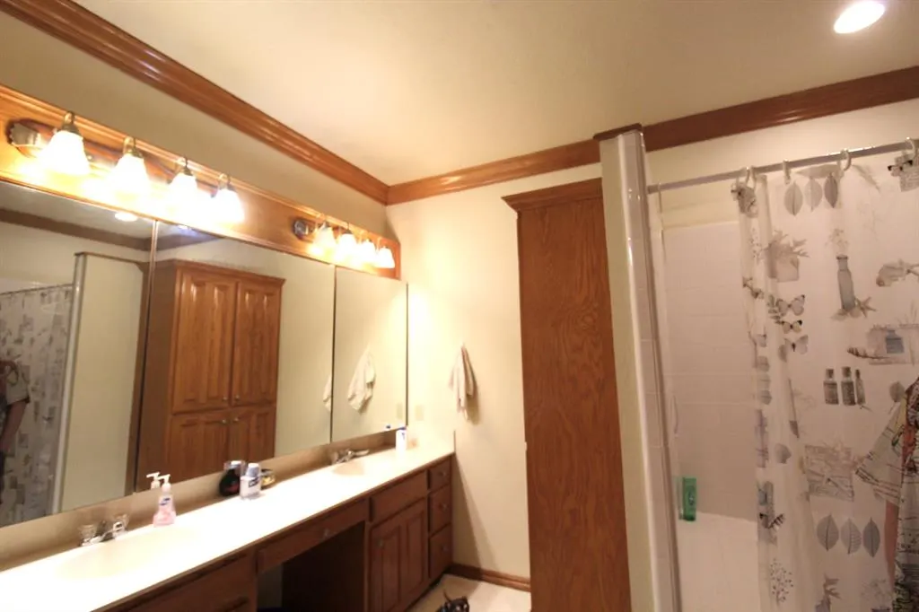 Photo 4 — 131 W Cool Springs Road, Rush Springs, OK 73082