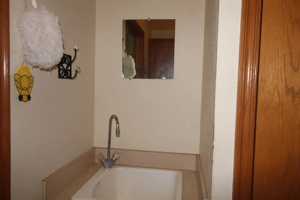 Photo 16 — 131 W Cool Springs Road, Rush Springs, OK 73082