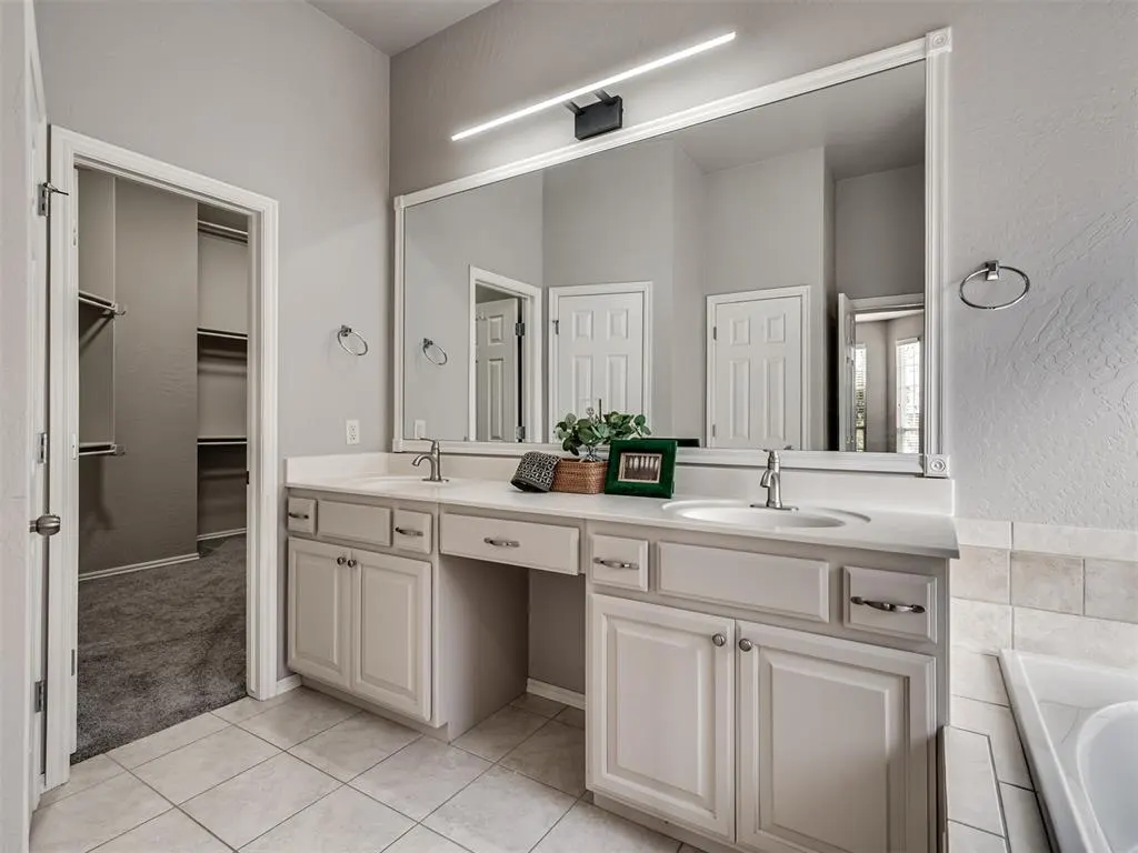 Photo 23 — 2717 SW 141st Street, Oklahoma City, OK 73170