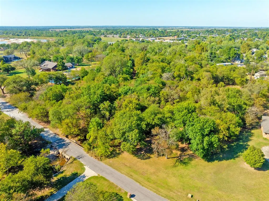 Photo 9 — 4521 Willow Grove Drive, Norman, OK 73072