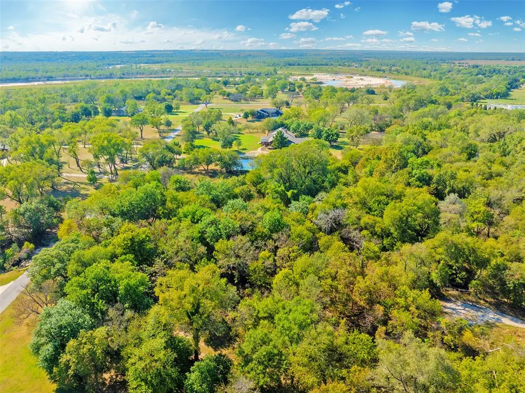 Photo 2 — 4521 Willow Grove Drive, Norman, OK 73072