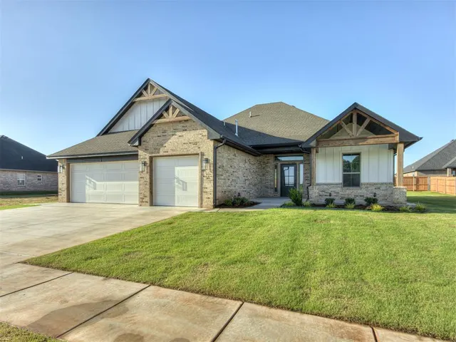 Front exterior — 10504 SW 50th Street, Mustang, OK 73064