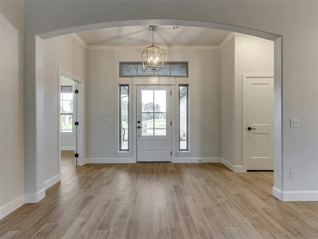 Photo 3 — 10504 SW 50th Street, Mustang, OK 73064