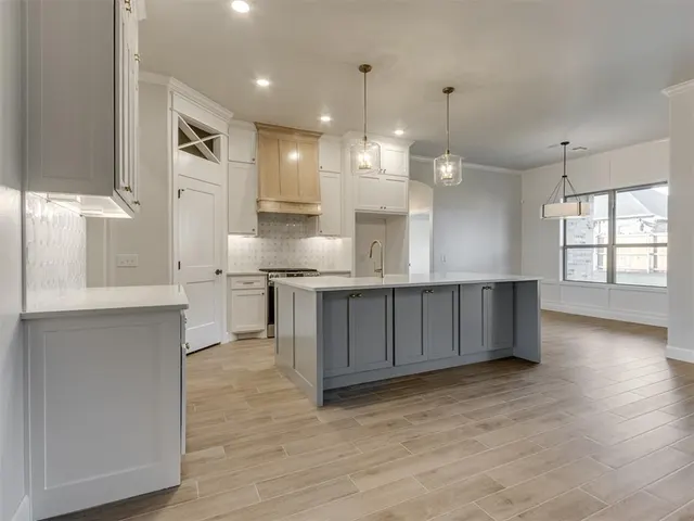 Photo 8 — 10504 SW 50th Street, Mustang, OK 73064