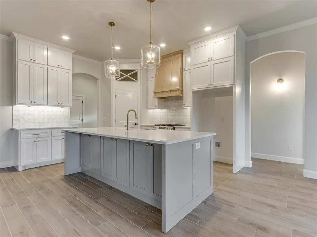 Photo 9 — 10504 SW 50th Street, Mustang, OK 73064