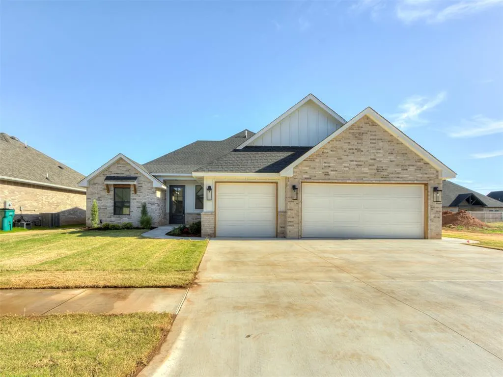 Front exterior — 10441 SW 51st Street, Mustang, OK 73064