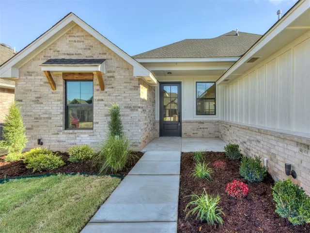 Photo 3 — 10441 SW 51st Street, Mustang, OK 73064