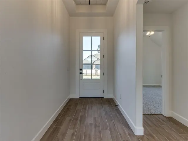 Photo 4 — 10441 SW 51st Street, Mustang, OK 73064