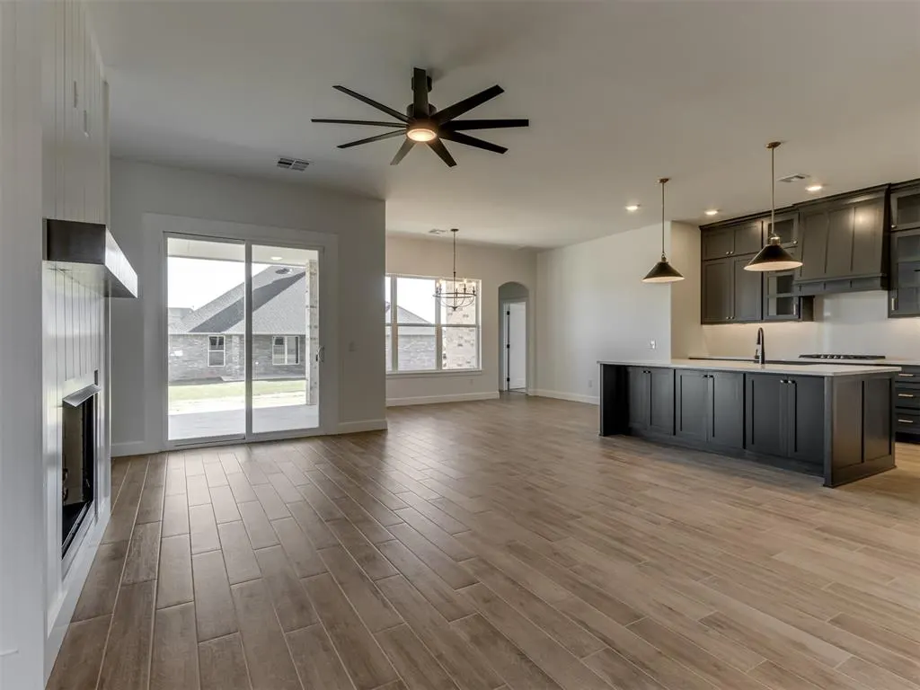Photo 5 — 10441 SW 51st Street, Mustang, OK 73064
