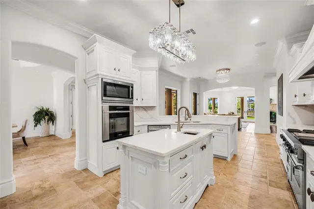 Photo 8 — 15012 Gaillardia Lane, Oklahoma City, OK 73142