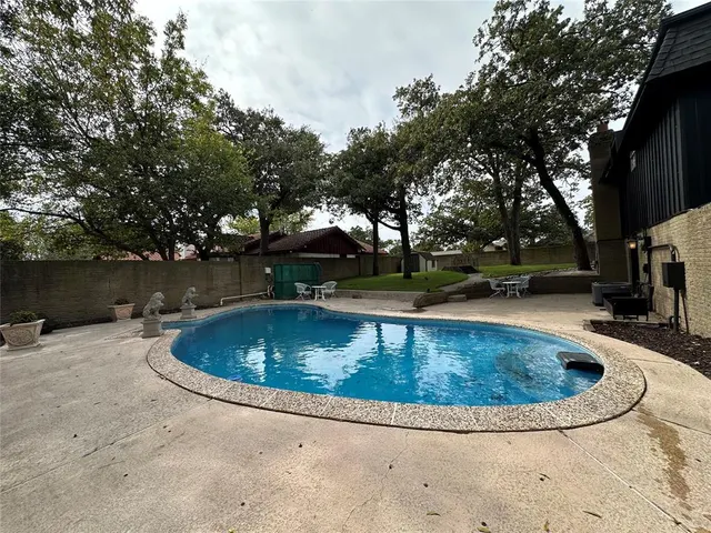 Photo 7 — 8028 Golden Oaks Road, Oklahoma City, OK 73127
