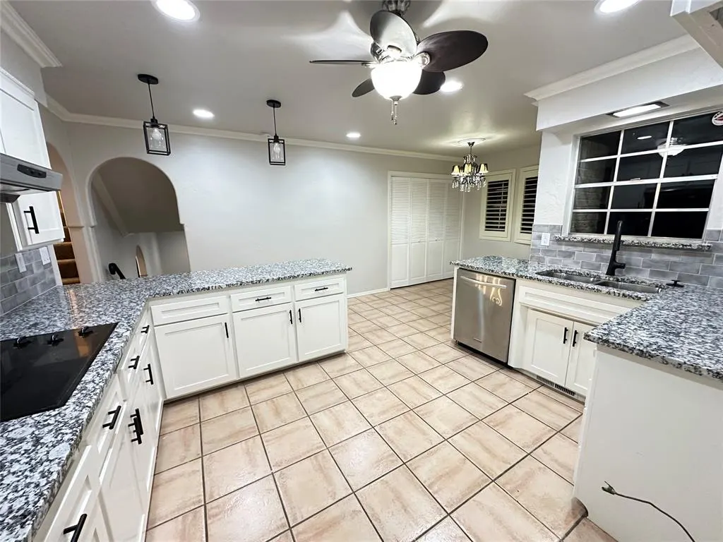 Photo 19 — 8028 Golden Oaks Road, Oklahoma City, OK 73127