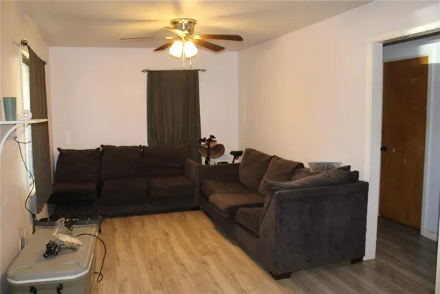 Photo 3 — 2932 SW 51st Street, Oklahoma City, OK 73119
