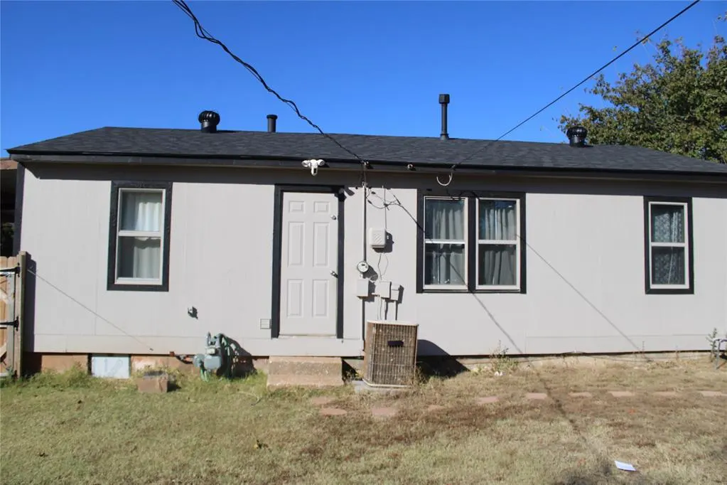 Photo 13 — 2932 SW 51st Street, Oklahoma City, OK 73119