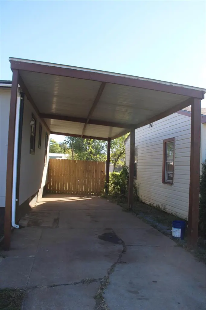 Photo 17 — 2932 SW 51st Street, Oklahoma City, OK 73119