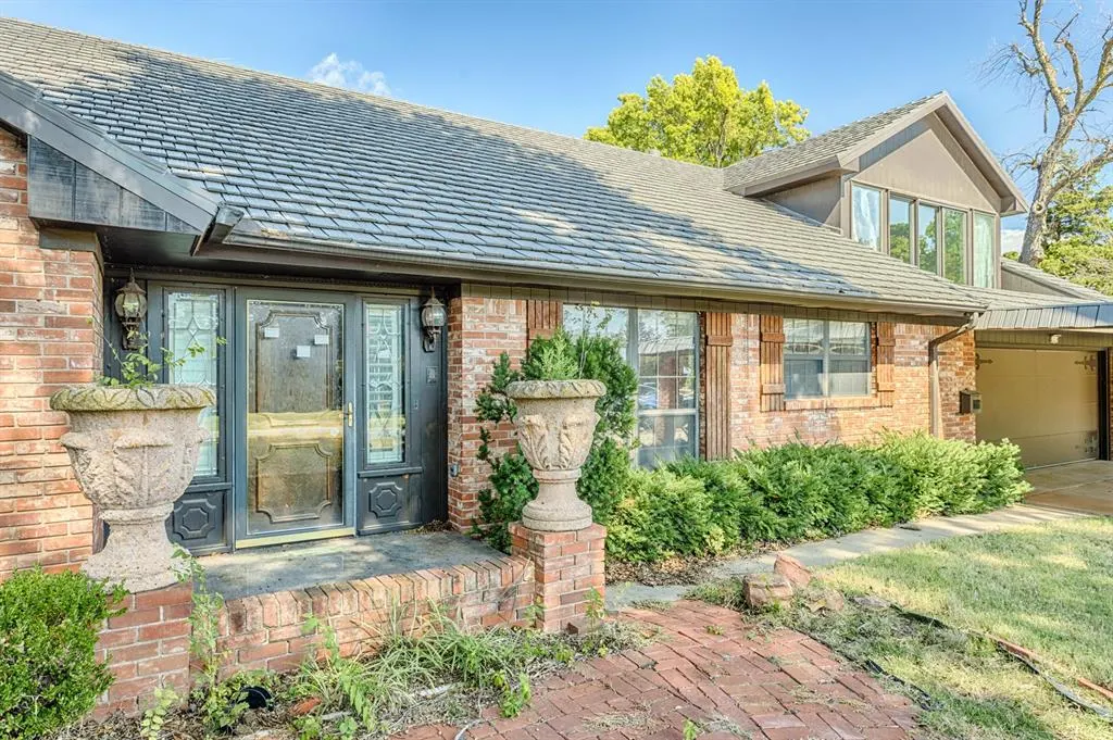 Photo 2 — 2824 Nichols Road, Chickasha, OK 73018