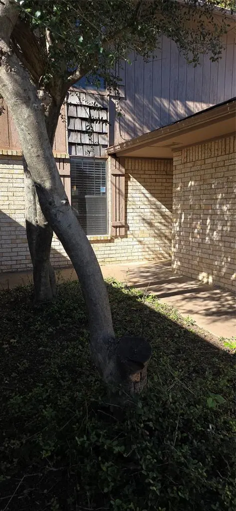 Photo 3 — 7307 Edenborough Drive, Oklahoma City, OK 73132