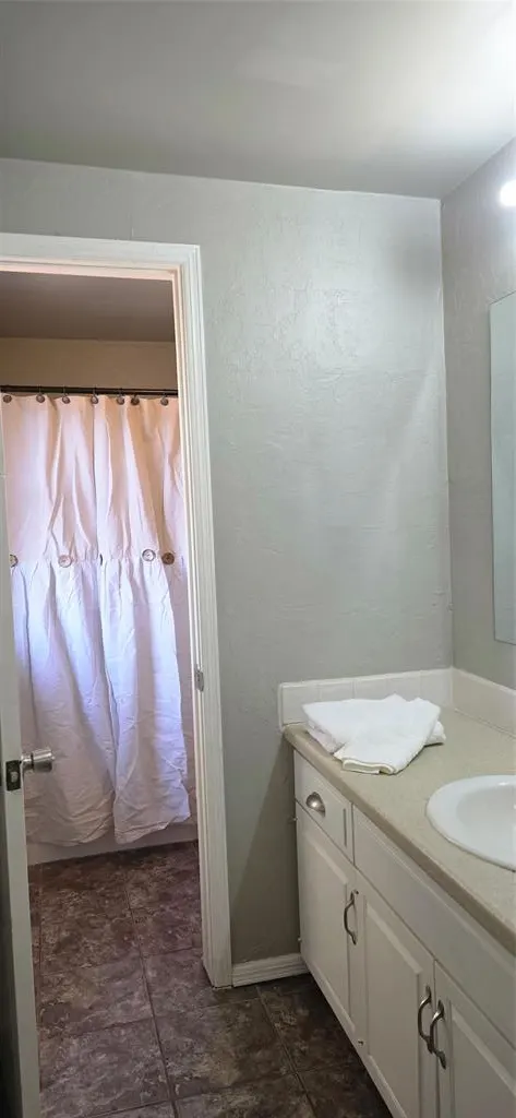 Photo 14 — 7307 Edenborough Drive, Oklahoma City, OK 73132