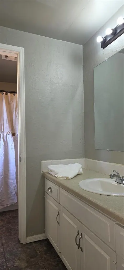 Photo 15 — 7307 Edenborough Drive, Oklahoma City, OK 73132