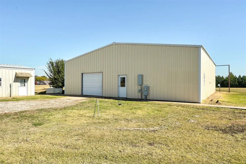 Photo 6 — 27458 Airstrip Road, Washington, OK 73093