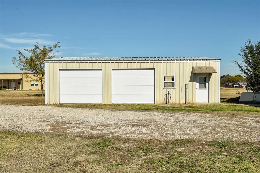 Photo 7 — 27458 Airstrip Road, Washington, OK 73093