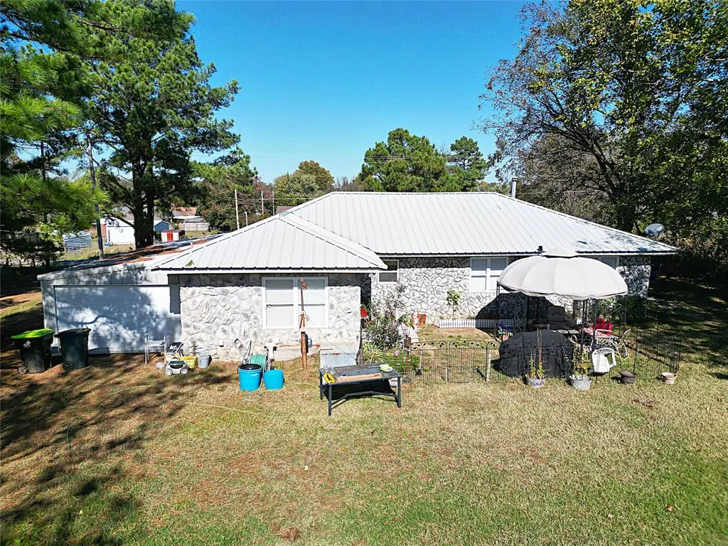 Photo 44 — 903 E Adams, Holdenville, OK 74848