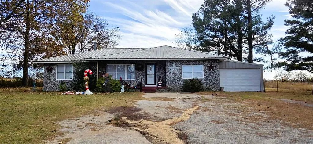 Photo 2 — 903 E Adams, Holdenville, OK 74848