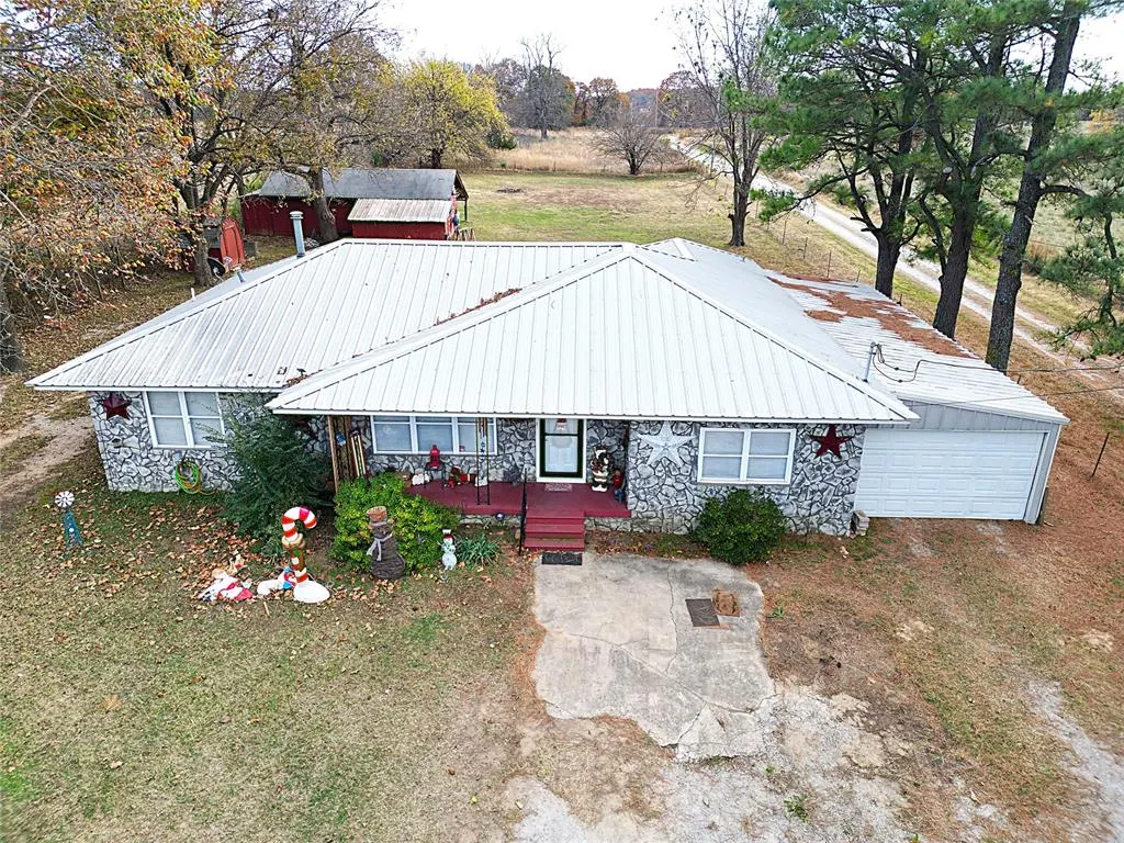 Photo 4 — 903 E Adams, Holdenville, OK 74848