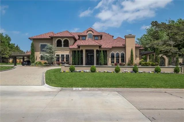 Front exterior — 1611 Guilford Lane, Nichols Hills, OK 73120