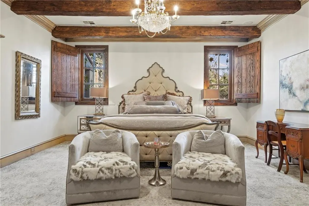 Photo 12 — 1611 Guilford Lane, Nichols Hills, OK 73120