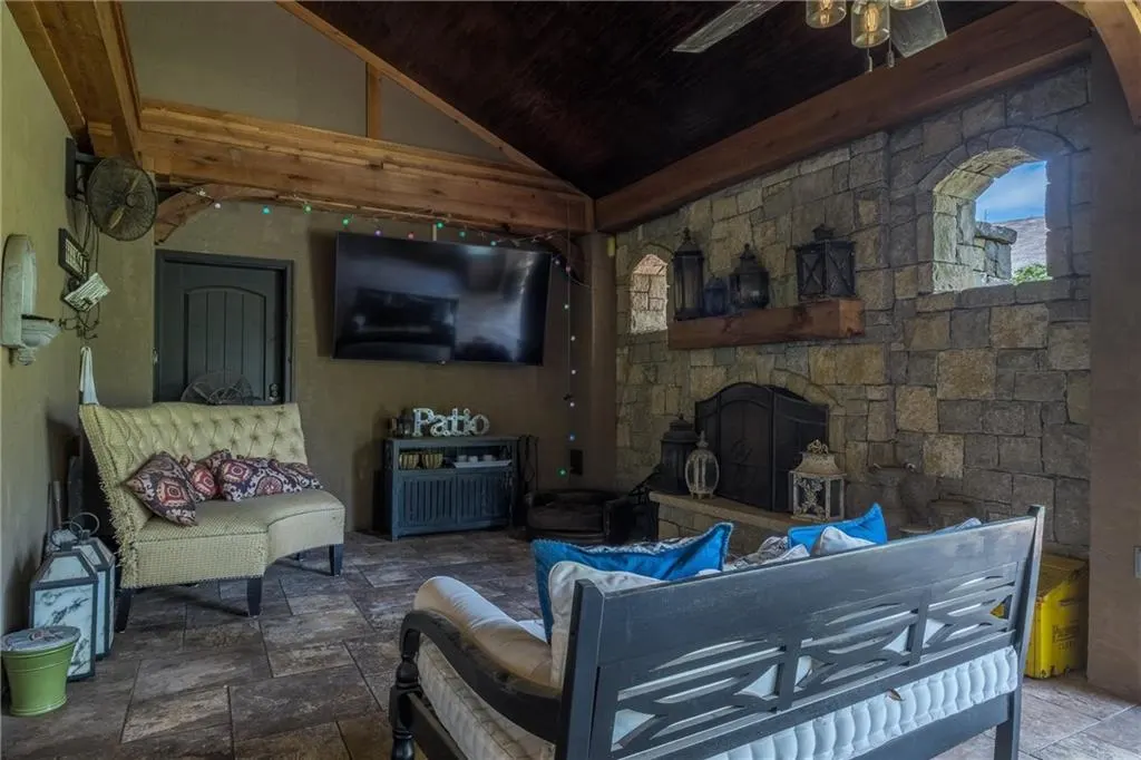 Photo 19 — 1611 Guilford Lane, Nichols Hills, OK 73120