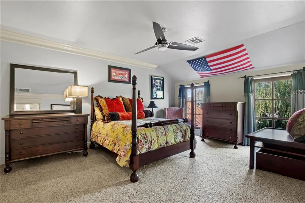 Photo 21 — 1611 Guilford Lane, Nichols Hills, OK 73120