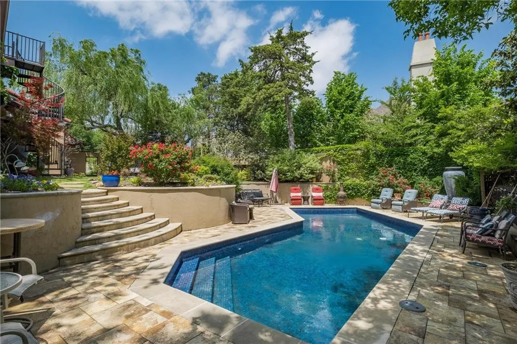 Photo 27 — 1611 Guilford Lane, Nichols Hills, OK 73120