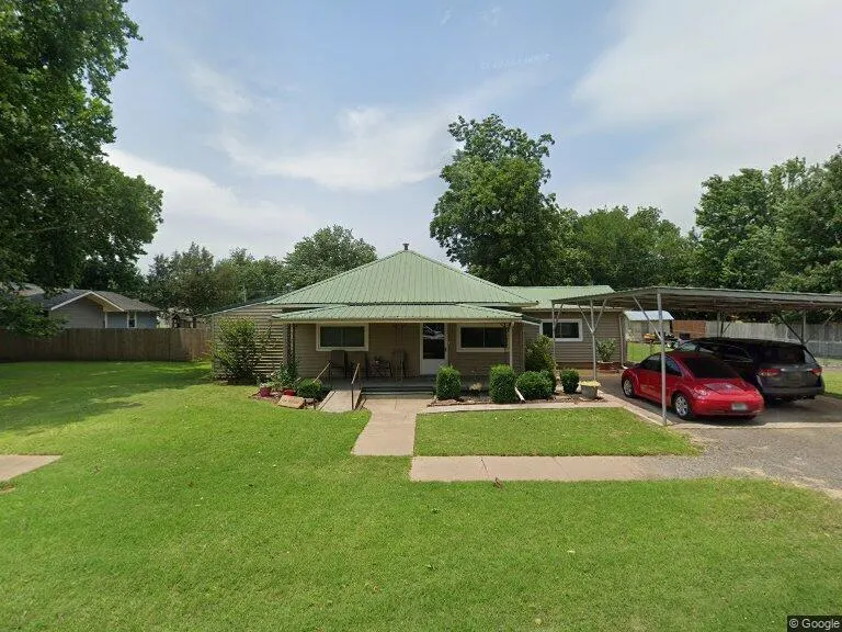 Front exterior — 104 Williams Street, Maysville, OK 73057