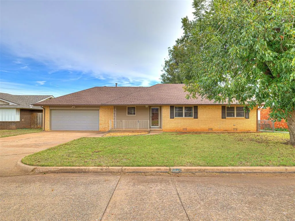 Photo 4 — 1303 S 10th Street, Kingfisher, OK 73750