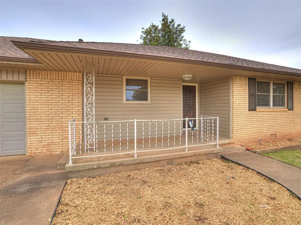 Photo 5 — 1303 S 10th Street, Kingfisher, OK 73750
