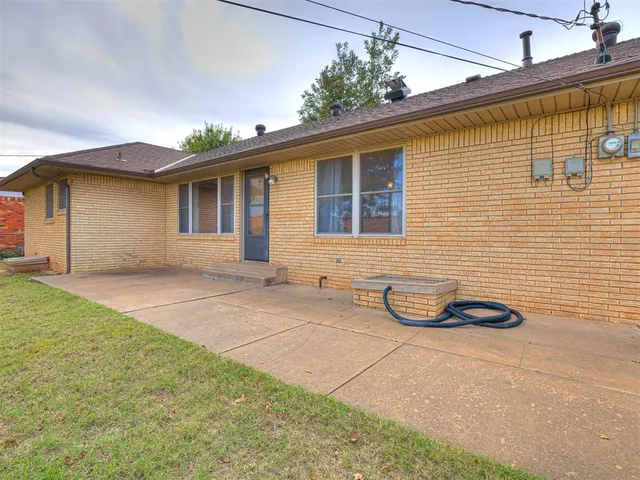 Photo 7 — 1303 S 10th Street, Kingfisher, OK 73750