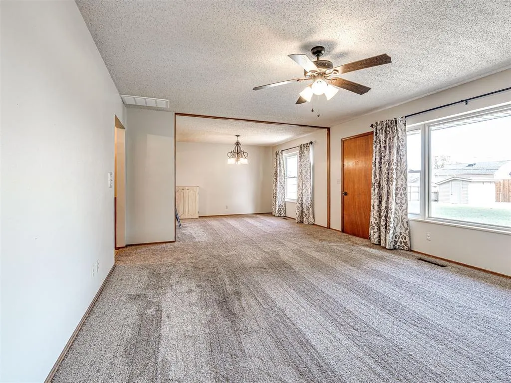 Photo 15 — 1303 S 10th Street, Kingfisher, OK 73750
