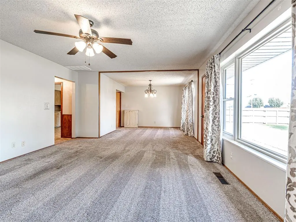 Photo 16 — 1303 S 10th Street, Kingfisher, OK 73750