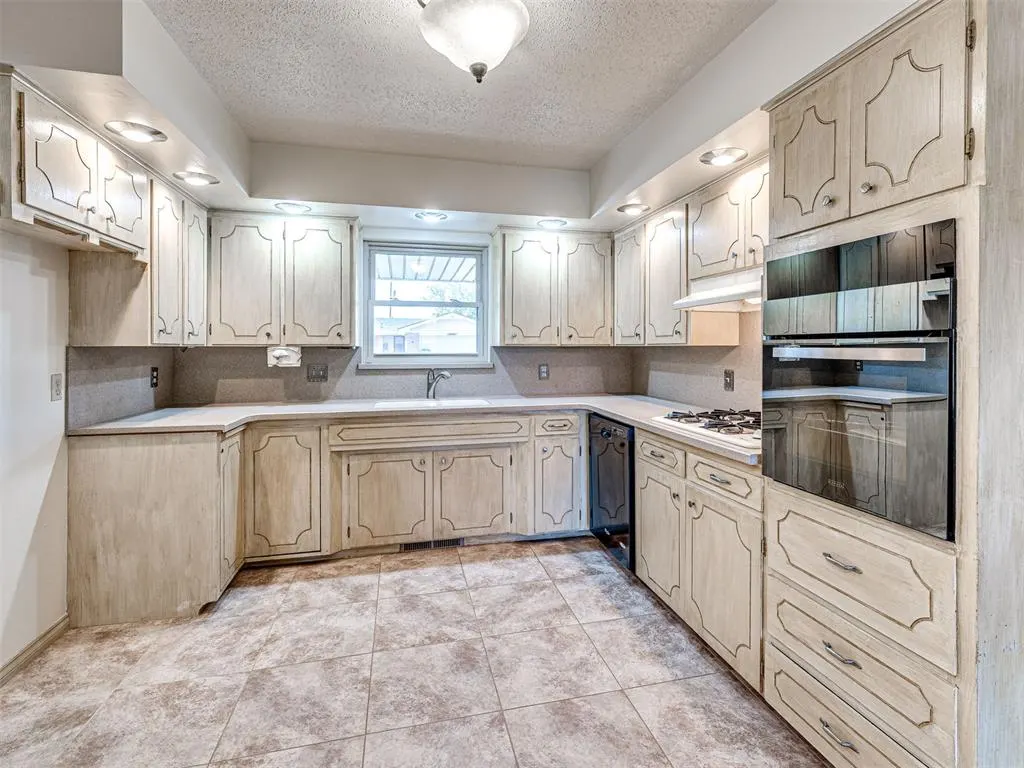 Photo 19 — 1303 S 10th Street, Kingfisher, OK 73750
