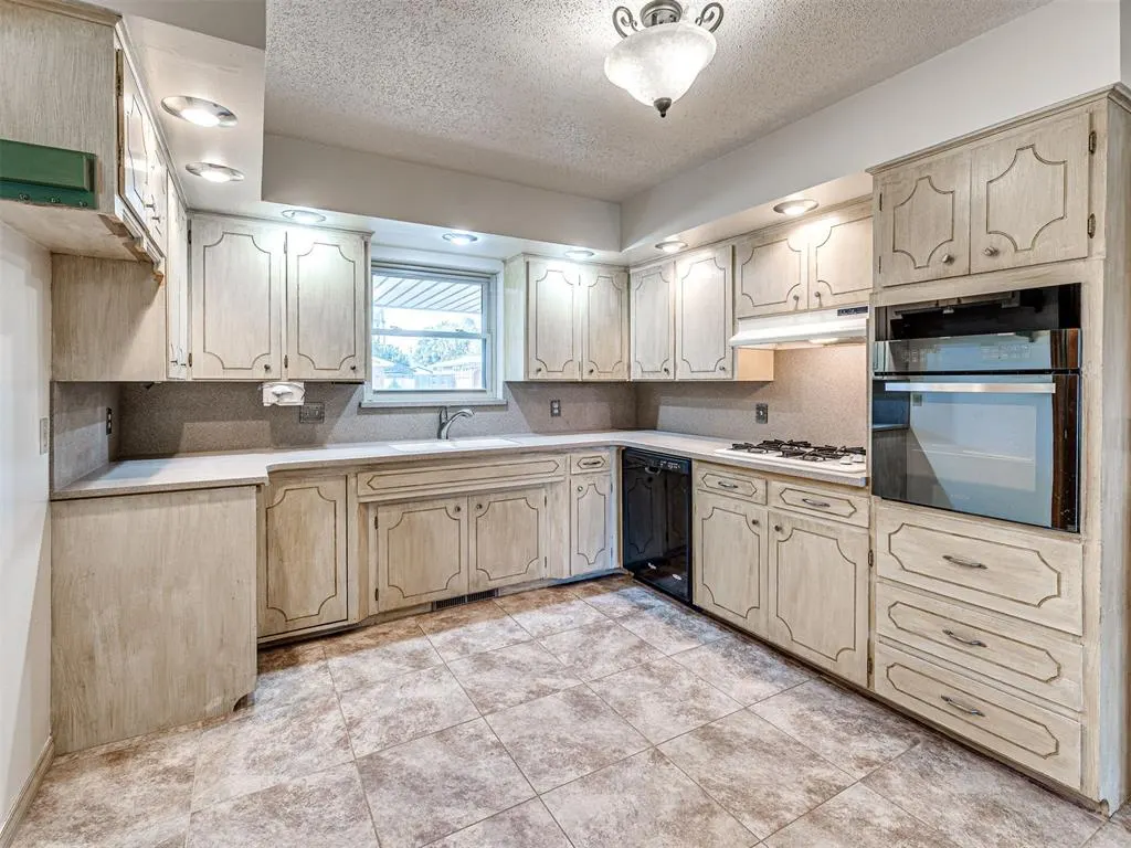 Photo 20 — 1303 S 10th Street, Kingfisher, OK 73750