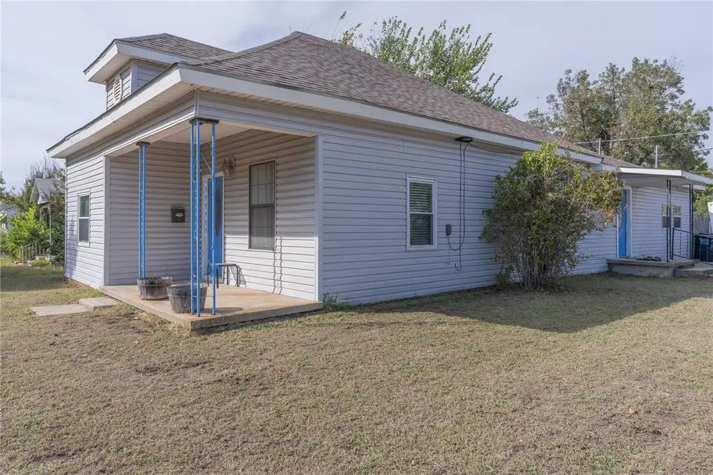 Photo 5 — 202 W Franklin Street, Shawnee, OK 74804